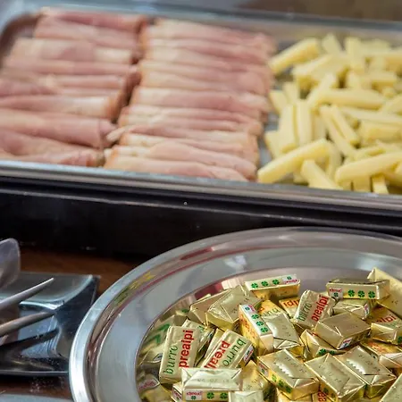 Отель Jonico 3*