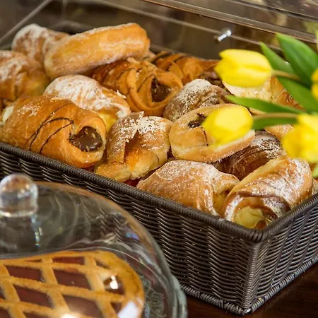 Jonico Отель 3*