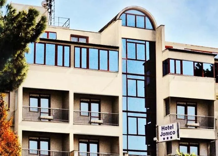 Jonico 3* روما
